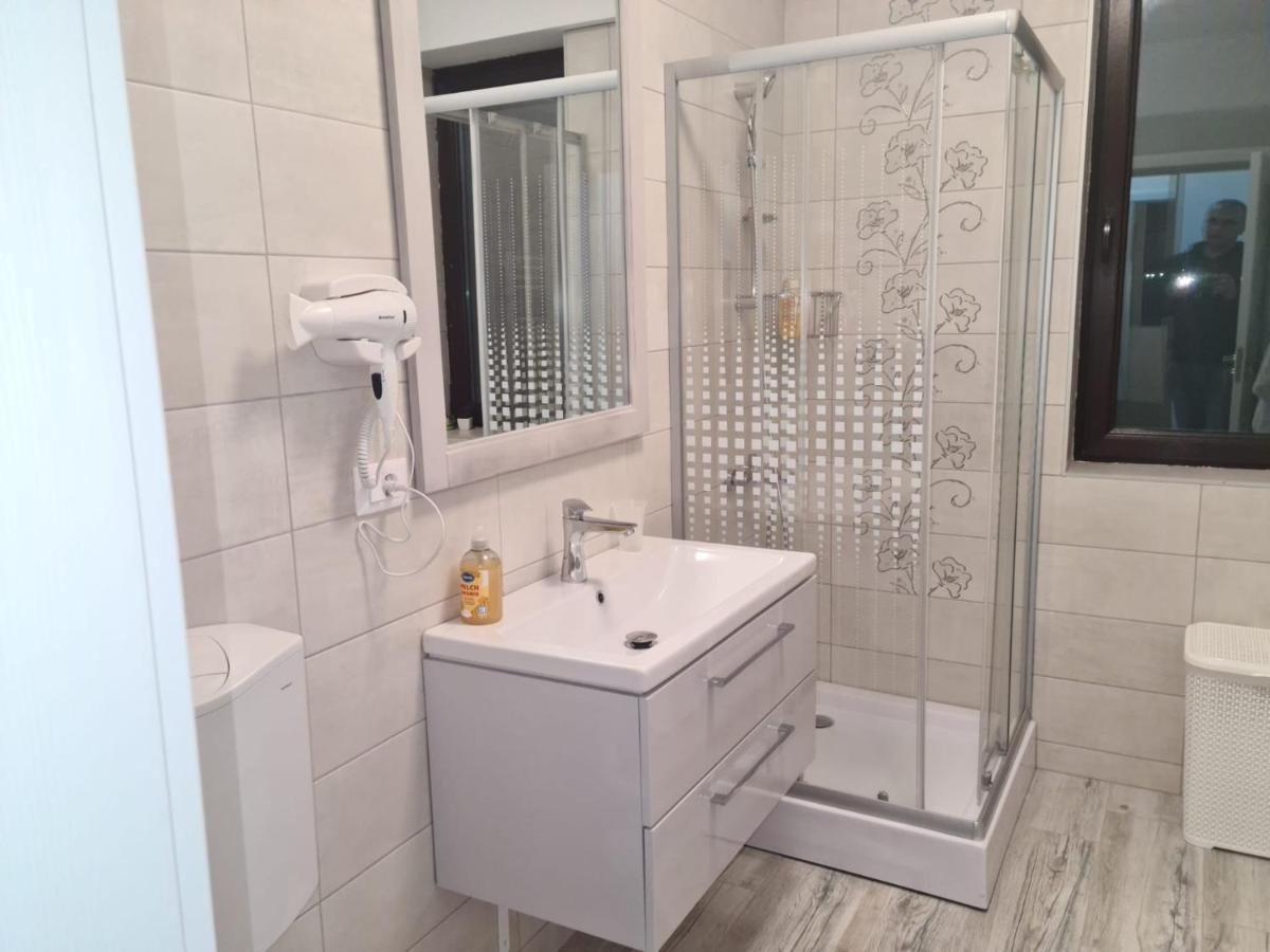 Apartament David Râmnicu Vâlcea Zewnętrze zdjęcie