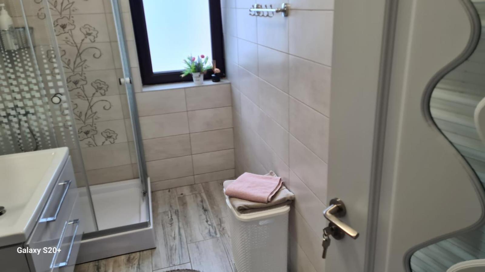 Apartament David Râmnicu Vâlcea Zewnętrze zdjęcie