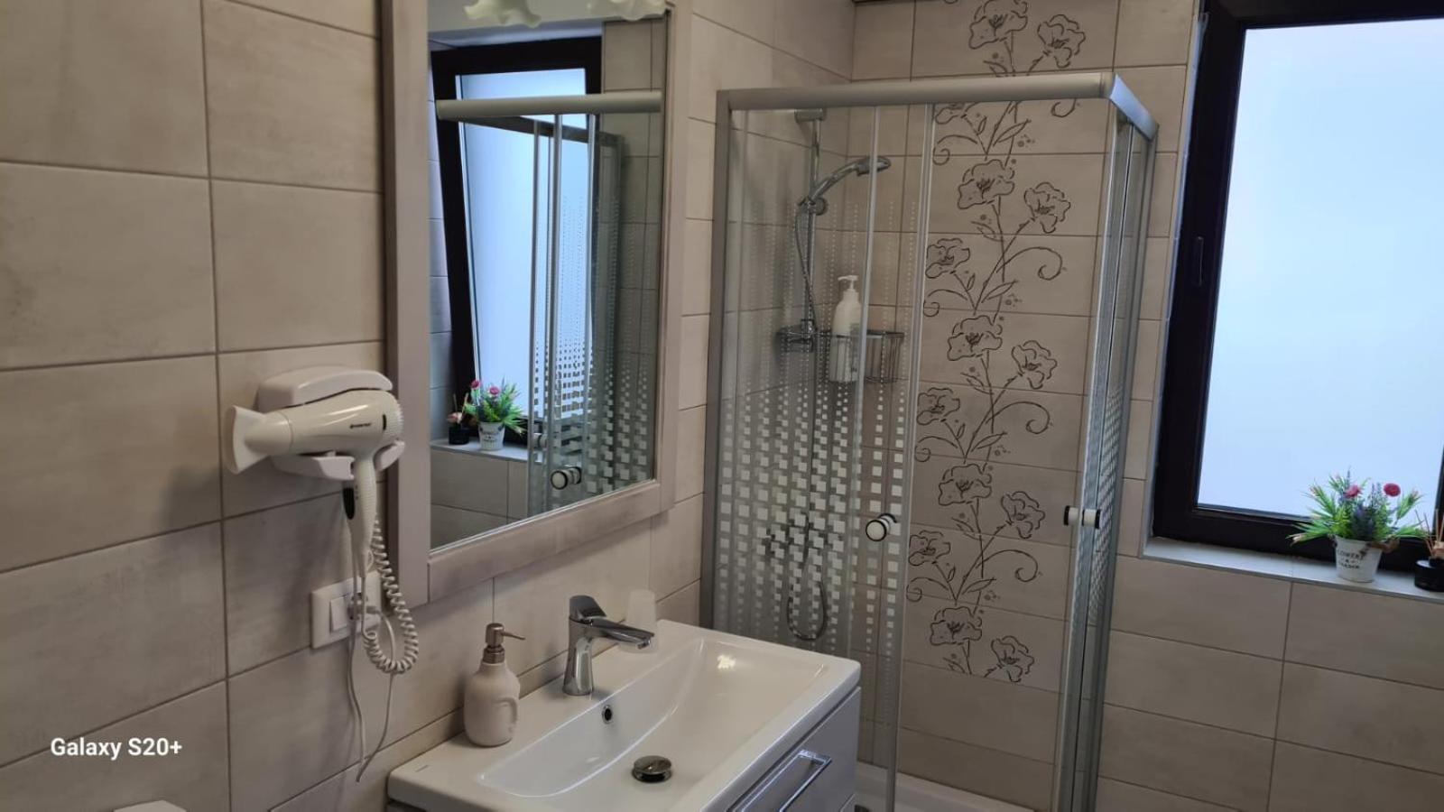 Apartament David Râmnicu Vâlcea Zewnętrze zdjęcie